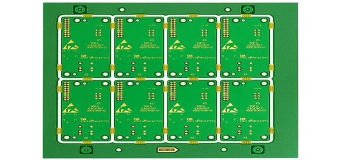 ¿Cómo identificar los componentes en una placa de circuito impreso?